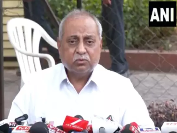 Nitin Patel ने एयर इंडिया विमान दुर्घटना में विजय रूपाणी के निधन पर दुख व्यक्त किया Nitin Patel ने एयर इंडिया विमान दुर्घटना में विजय रूपाणी के निधन पर दुख व्यक्त किया