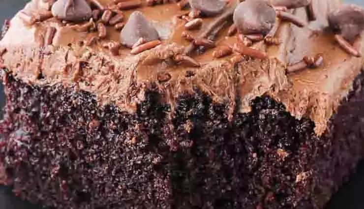 Chocolate Cake: किसी भी खुशी के मौके पर रंग भर देगी ये मीठी डिश Chocolate Cake: किसी भी खुशी के मौके पर रंग भर देगी ये मीठी डिश