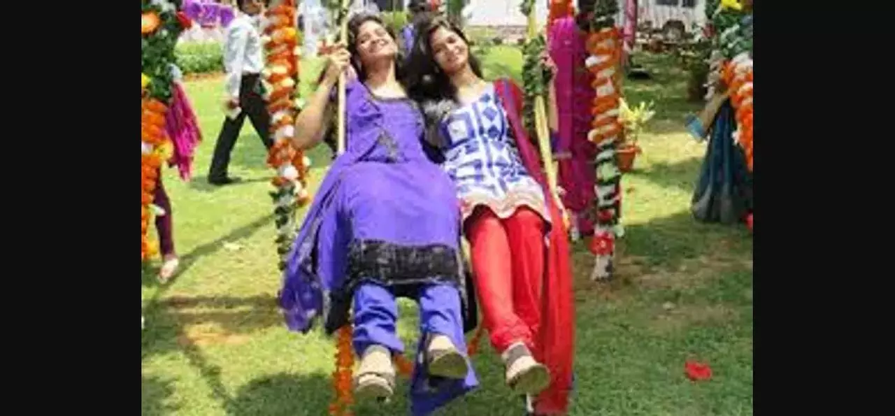 राजा, नारीत्व का जश्न मनाने के लिए ओडिशा का एक त्योहार राजा, नारीत्व का जश्न मनाने के लिए ओडिशा का एक त्योहार