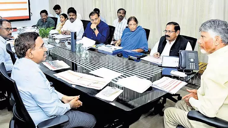 CRDA ने अमरावती में 1,052 करोड़ रुपये के बुनियादी ढांचा कार्यों को मंजूरी दी CRDA ने अमरावती में 1,052 करोड़ रुपये के बुनियादी ढांचा कार्यों को मंजूरी दी