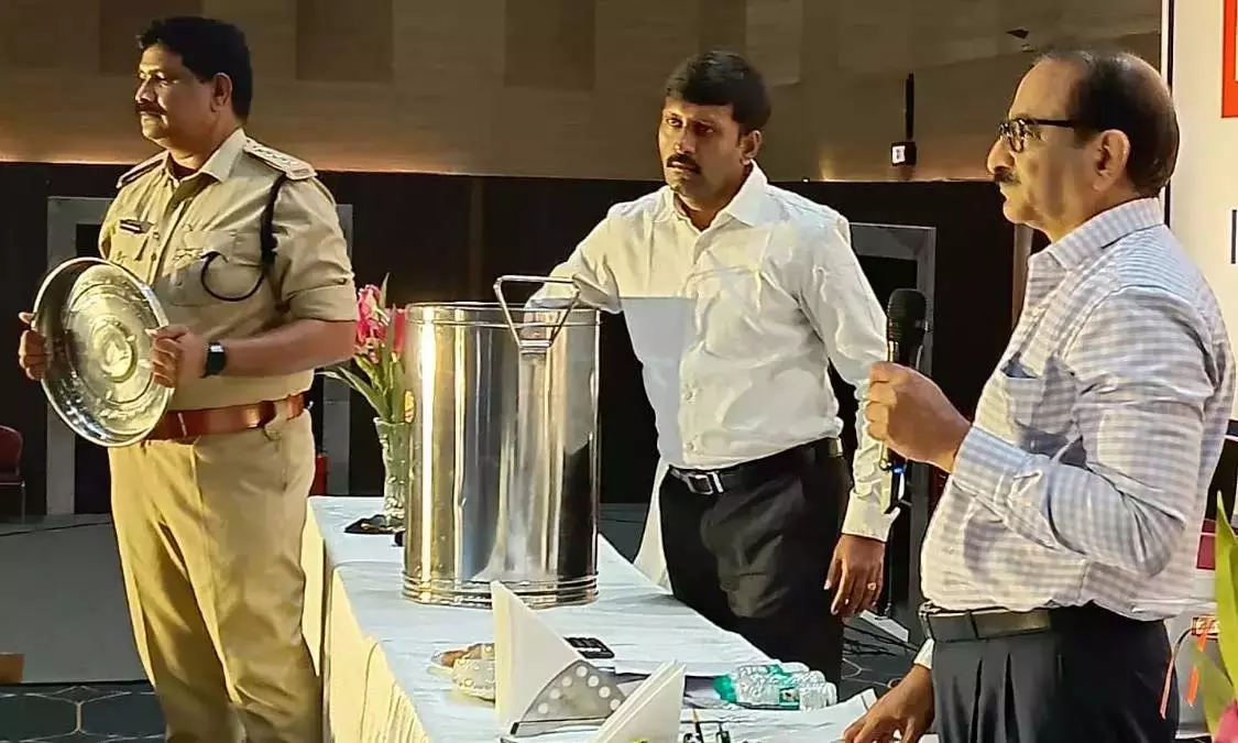 GHMC में बार-कम-रेस्तरां आवंटित करने के लिए ड्रा पूरा हुआ GHMC में बार-कम-रेस्तरां आवंटित करने के लिए ड्रा पूरा हुआ