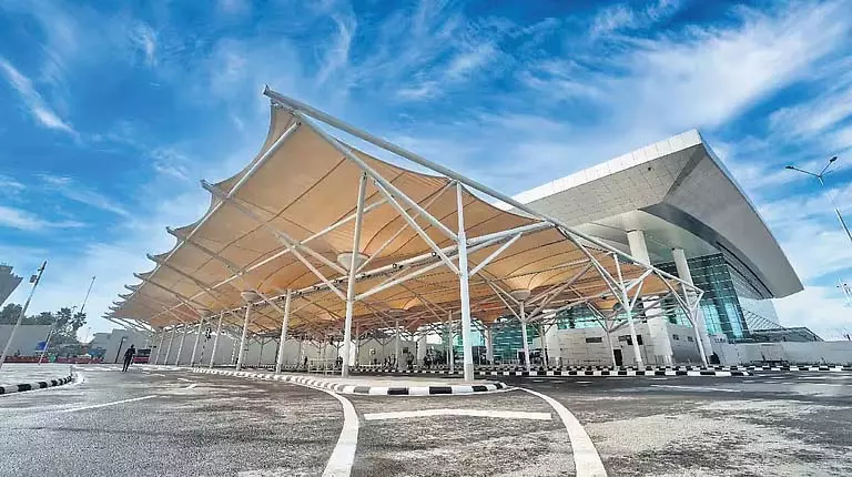 Delhi एयरपोर्ट पर आपदा ड्रिल, कमांड सेंटर से आपात तैयारी मजबूत Delhi एयरपोर्ट पर आपदा ड्रिल, कमांड सेंटर से आपात तैयारी मजबूत