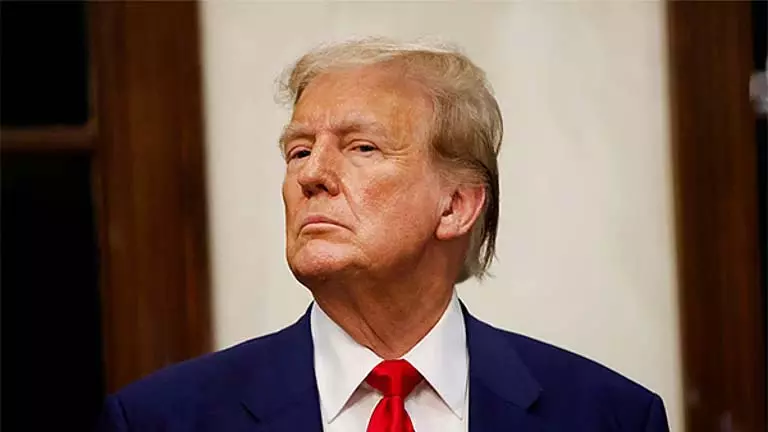 इजरायल-ईरान तनाव के बीच ट्रम्प बोले, परमाणु समझौते का ईरान के पास दूसरा मौका इजरायल-ईरान तनाव के बीच ट्रम्प बोले, परमाणु समझौते का ईरान के पास दूसरा मौका