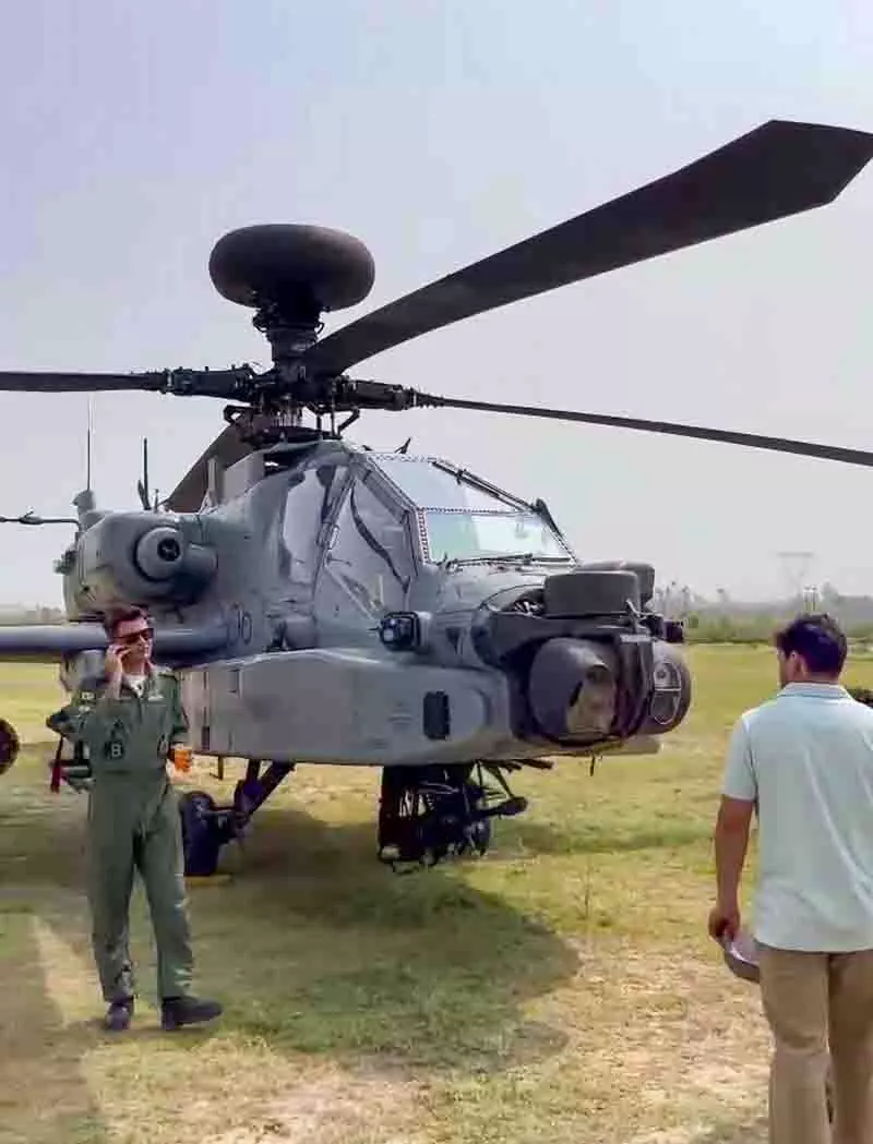 वायुसेना के अपाचे विमान की Pathankot के निकट आपात लैंडिंग, सप्ताह में दूसरी बार हुई लैंडिंग वायुसेना के अपाचे विमान की Pathankot के निकट आपात लैंडिंग, सप्ताह में दूसरी बार हुई लैंडिंग