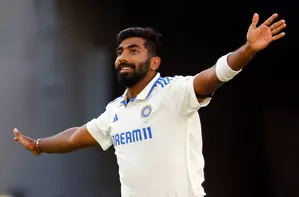 पूर्व भारतीय क्रिकेटर की सलाह, इंग्लैंड दौरे पर एक दिन में 12 ओवर ही गेंदबाजी करें बुमराह पूर्व भारतीय क्रिकेटर की सलाह, इंग्लैंड दौरे पर एक दिन में 12 ओवर ही गेंदबाजी करें बुमराह