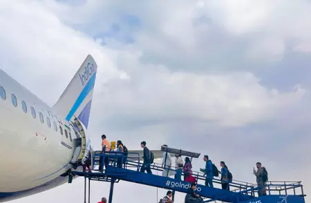 ईरान का एयरस्पेस बंद होने से उड़ान परिचालन बाधित, एयर इंडिया और इंडिगो ने जारी किया अलर्ट ईरान का एयरस्पेस बंद होने से उड़ान परिचालन बाधित, एयर इंडिया और इंडिगो ने जारी किया अलर्ट