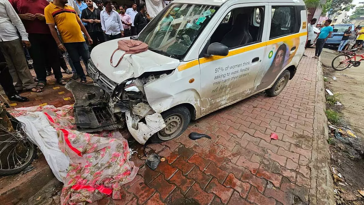 कटराज में बिना लाइसेंस वाले ड्राइवर ने 20 वर्षीय फार्मा छात्र की हत्या की; दो गिरफ्तार कटराज में बिना लाइसेंस वाले ड्राइवर ने 20 वर्षीय फार्मा छात्र की हत्या की; दो गिरफ्तार