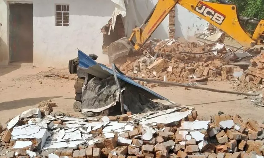 Greater Noida: 20 से ज्यादा अवैध कॉलोनियों पर गिरेंगे मकान, बिना चेतावनी होगी कार्रवाई Greater Noida: 20 से ज्यादा अवैध कॉलोनियों पर गिरेंगे मकान, बिना चेतावनी होगी कार्रवाई