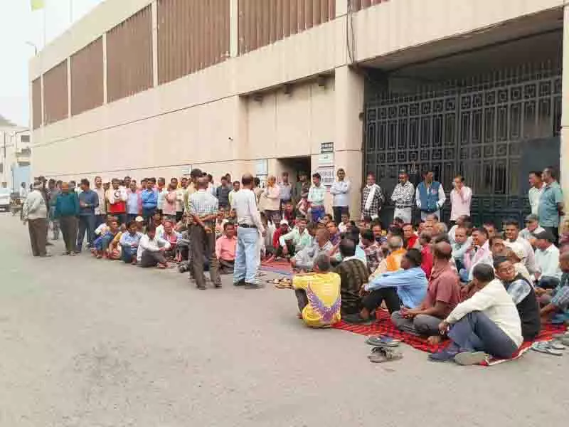दिवालियापन पेशेवर ने JCT लिमिटेड में कार्यभार संभाला, जिससे श्रमिकों में नई उम्मीद जगी दिवालियापन पेशेवर ने JCT लिमिटेड में कार्यभार संभाला, जिससे श्रमिकों में नई उम्मीद जगी