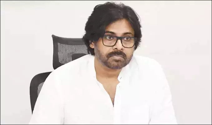 कुरमा गांव में आग लगने की घटना दुर्भाग्यपूर्ण: Pawan Kalyan कुरमा गांव में आग लगने की घटना दुर्भाग्यपूर्ण: Pawan Kalyan