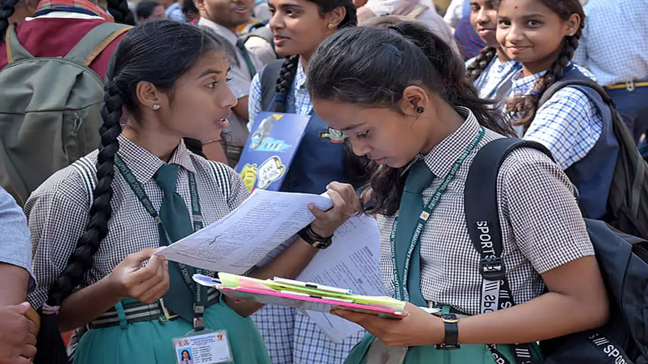 KSEAB ने SSLC परीक्षा-2 के नतीजे घोषित किए, जिसमें 27.67% पास प्रतिशत रहा KSEAB ने SSLC परीक्षा-2 के नतीजे घोषित किए, जिसमें 27.67% पास प्रतिशत रहा