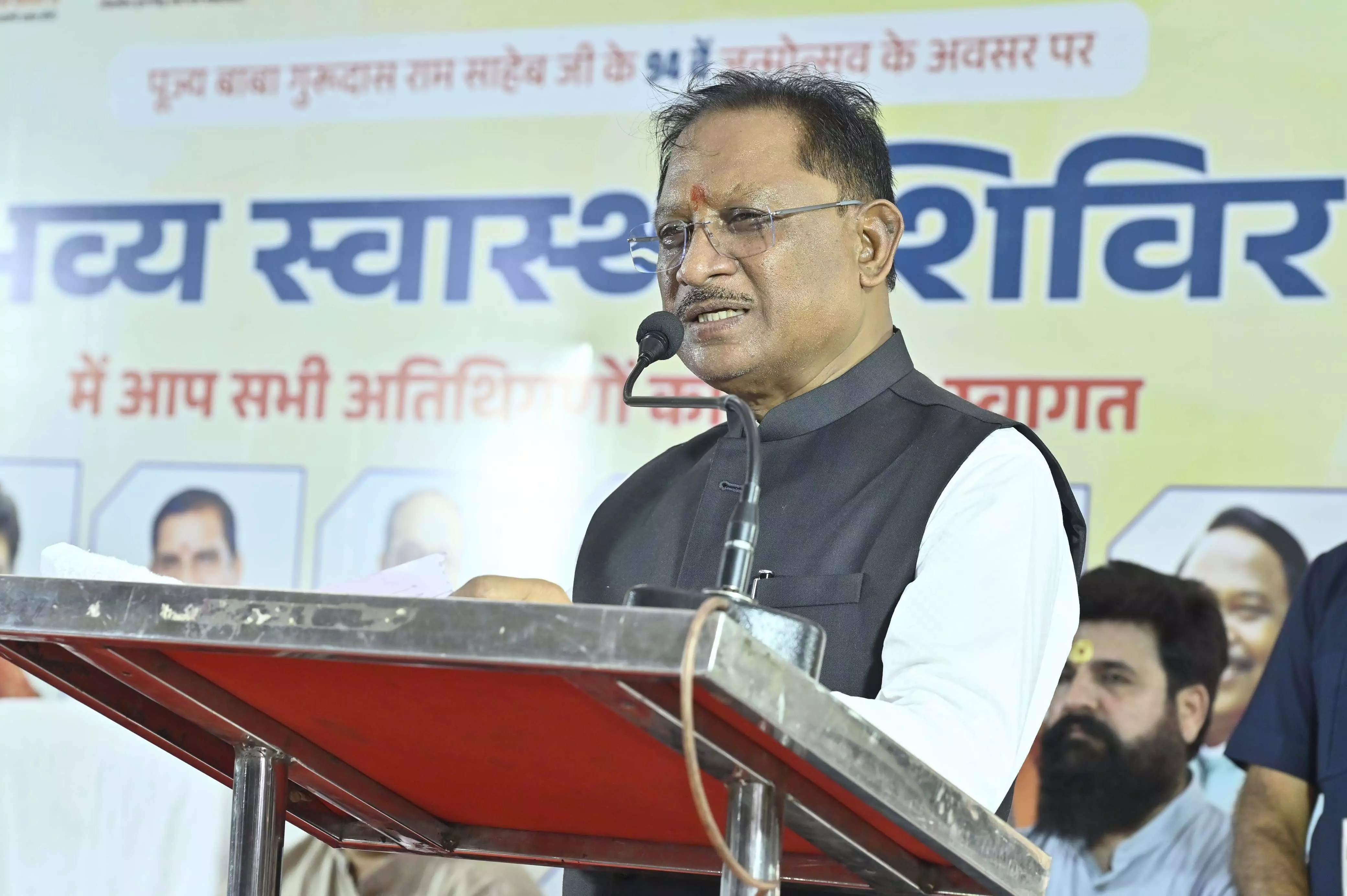संतुलित आहार, नियमित व्यायाम और समय-समय पर जांच ही रोगों से बचाव का मूल मंत्र: CM साय संतुलित आहार, नियमित व्यायाम और समय-समय पर जांच ही रोगों से बचाव का मूल मंत्र: CM साय
