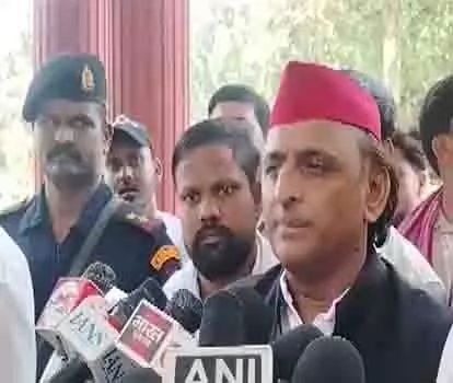 Akhilesh Yadav ने एयर इंडिया विमान दुर्घटना पर दुख व्यक्त करते हुए कहा, यह देखना बहुत दुखद Akhilesh Yadav ने एयर इंडिया विमान दुर्घटना पर दुख व्यक्त करते हुए कहा, यह देखना बहुत दुखद