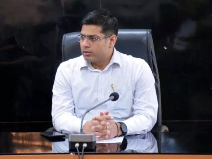 J&K: क्लस्टर यूनिवर्सिटी ने शेयर बाजार प्रशिक्षण और वित्तीय साक्षरता कार्यक्रम का आयोजन किया J&K: क्लस्टर यूनिवर्सिटी ने शेयर बाजार प्रशिक्षण और वित्तीय साक्षरता कार्यक्रम का आयोजन किया