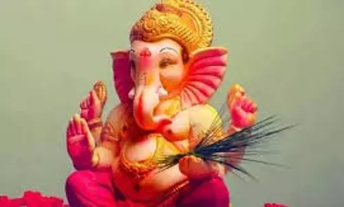 Sankashti Chaturthi Vrat Katha: संकष्टी चतुर्थी की पूजा के दौरान पढ़ें ये व्रत कथा, मिलेगा संतान सुख