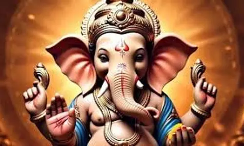 Ashadhi Sankashti Chaturthi 2025:आषाढ़ी संकष्टी चतुर्थी आज, जानें पूजा विधि, चंद्रोदय का समय और पूरी जानकारी