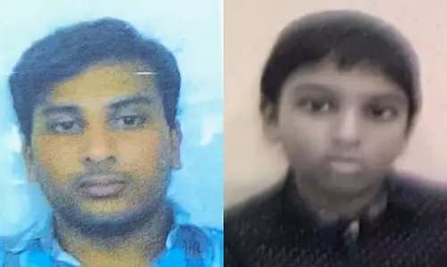 कोयंबटूर में टिपर ट्रक से बाइक की टक्कर में पिता-पुत्र की मौत कोयंबटूर में टिपर ट्रक से बाइक की टक्कर में पिता-पुत्र की मौत