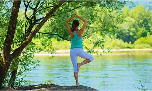 Yoga : 30 के बाद हर पुरुष और महिला को शुरू कर देने चाहिए ये योगासन