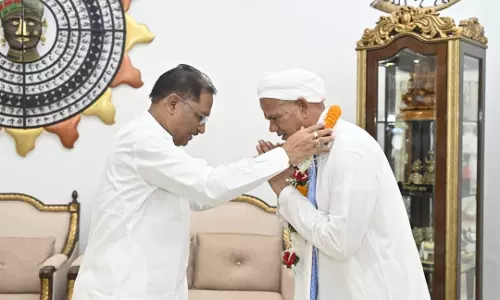 CM विष्णुदेव साय से मिले रविशंकर महाराज