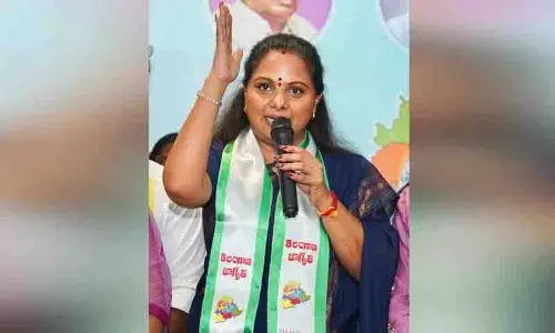 Telangana में बड़ी संख्या में छात्र नेता तेलंगाना जागृति में शामिल हुए Telangana में बड़ी संख्या में छात्र नेता तेलंगाना जागृति में शामिल हुए