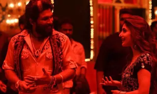 Allu Arjun : श्रीलीला को जन्मदिन पर कहा प्यारी लड़की Allu Arjun : श्रीलीला को जन्मदिन पर कहा प्यारी लड़की