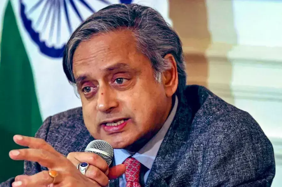 केरल में NEET-PG परीक्षा केंद्रों की संख्या सीमित करना अनुचित शशि थरूर केरल में NEET-PG परीक्षा केंद्रों की संख्या सीमित करना अनुचित शशि थरूर