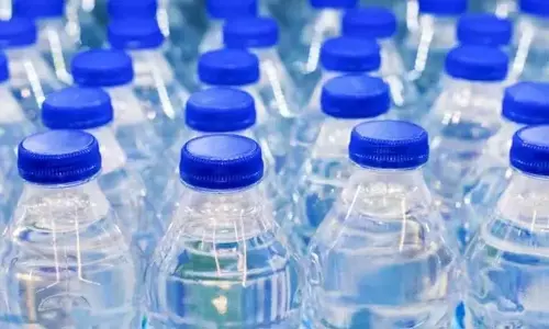 HC ने छोटी प्लास्टिक की पेय बोतलों पर प्रतिबंध लगाने के निर्देश मांगे