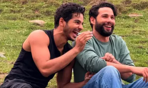 ‘Cuties’ सिद्धांत और ईशान की दोस्ती पर आया कैटरीना कैफ का रिएक्शन ‘Cuties’ सिद्धांत और ईशान की दोस्ती पर आया कैटरीना कैफ का रिएक्शन