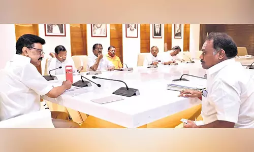 CM  स्टालिन ने डीएमके कार्यकर्ताओं से मुलाकात की