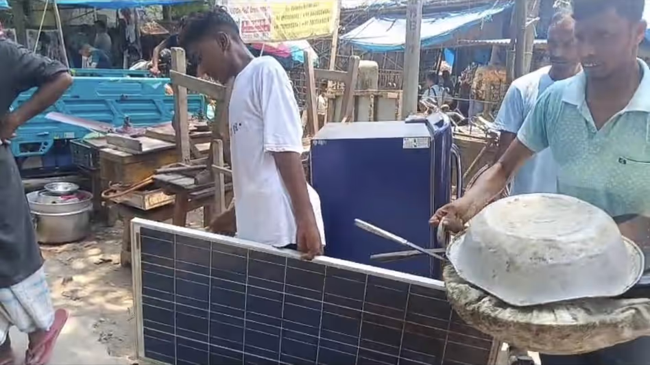 Assam : धुबरी में जिला प्रशासन ने अवैध अतिक्रमण हटाया Assam : धुबरी में जिला प्रशासन ने अवैध अतिक्रमण हटाया