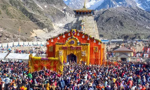 Kedarnath पहुंचे 10 लाख श्रद्धालु, चारधाम यात्रा में उमड़ा जनसैलाब