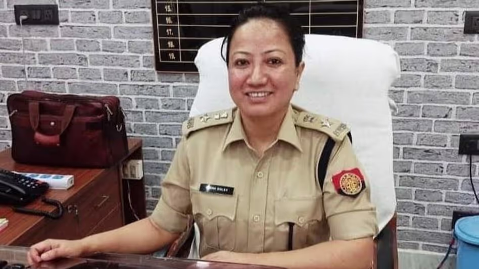 Assam : हिमंत के देखते ही गोली मारने के आदेश के बीच लीना डोली का धुबरी तबादला