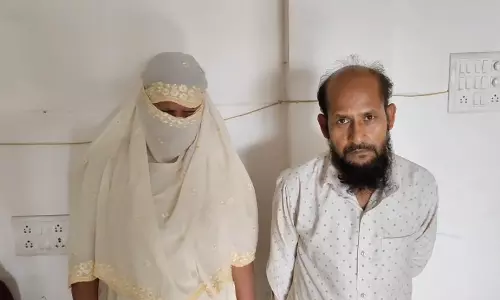 16 साल से रायपुर में रह रहे थे बांग्लादेशी दंपत्ति, चौंकाने वाले खुलासे 16 साल से रायपुर में रह रहे थे बांग्लादेशी दंपत्ति, चौंकाने वाले खुलासे