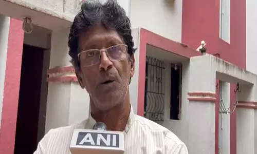 AI-171 विमान हादसा: दीपक पाठक को याद कर भावुक हुए उनके पड़ोसी और मित्र