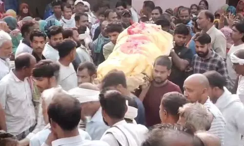 MBBS छात्र और विमान दुर्घटना के शिकार आर्यन किरार का गृहनगर ग्वालियर में अंतिम संस्कार किया