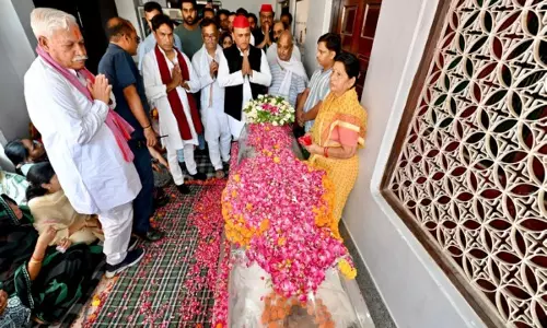 समाजवादी पार्टी के संस्थापक सदस्य छोटे सिंह यादव को अखिलेश यादव ने दी श्रद्धांजलि