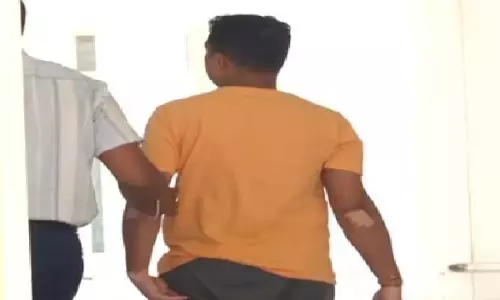 रिश्वत लेते पकड़े गए EPFO के वरिष्ठ सहायक, CBI ने किया भंडाफोड़ रिश्वत लेते पकड़े गए EPFO के वरिष्ठ सहायक, CBI ने किया भंडाफोड़