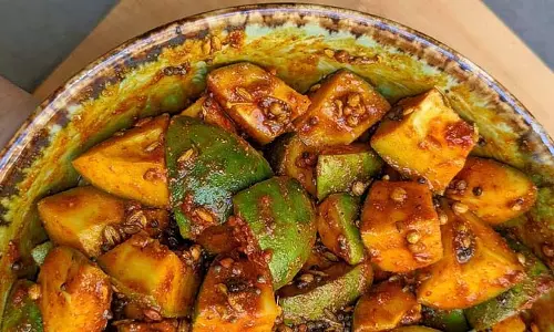 गर्मियों की खास सौगात: जानिए आसान और टेस्टी अचार बनाने की विधि गर्मियों की खास सौगात: जानिए आसान और टेस्टी अचार बनाने की विधि