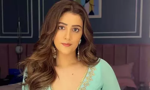 Nupur Sanon : छोड़ा मेकअप, उठाया ब्यूटी चैलेंज – जानिए क्यों Nupur Sanon : छोड़ा मेकअप, उठाया ब्यूटी चैलेंज – जानिए क्यों