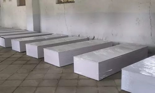विमान हादसा: मृतकों के पार्थिव शरीर ले जाने के लिए कॉफिन बना रहे नेल्विन, बोले - यह हादसा दुखदायी
