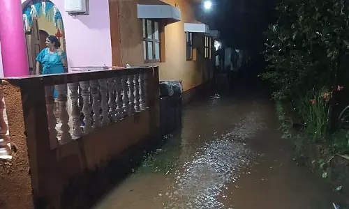 GOA: टुएम में अस्पताल का पानी ओवरफ्लो होकर स्वतंत्रता सेनानी के बेटे के आंगन में घुस गया