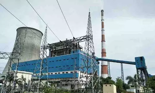 Kothagudem थर्मल श्रमिकों ने पलोंचा में 2×800 मेगावाट बिजली संयंत्र की मांग की Kothagudem थर्मल श्रमिकों ने पलोंचा में 2×800 मेगावाट बिजली संयंत्र की मांग की