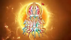 Ravivar Ke Upay: रविवार को करने चाहिए ये उपाय, सूर्य देव होंगे प्रसन्न और भर देंगे आपकी झोली खुशियों से Ravivar Ke Upay: रविवार को करने चाहिए ये उपाय, सूर्य देव होंगे प्रसन्न और भर देंगे आपकी झोली खुशियों से
