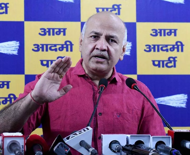 सिसोदिया ने दिल्ली सरकार पर ‘शिक्षा माफिया’ के आगे झुकने का आरोप लगाया सिसोदिया ने दिल्ली सरकार पर ‘शिक्षा माफिया’ के आगे झुकने का आरोप लगाया