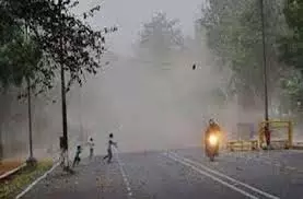 Punjab weather: तेज तूफान की चेतावनी, जानें अपने शहर का मौसम Punjab weather: तेज तूफान की चेतावनी, जानें अपने शहर का मौसम