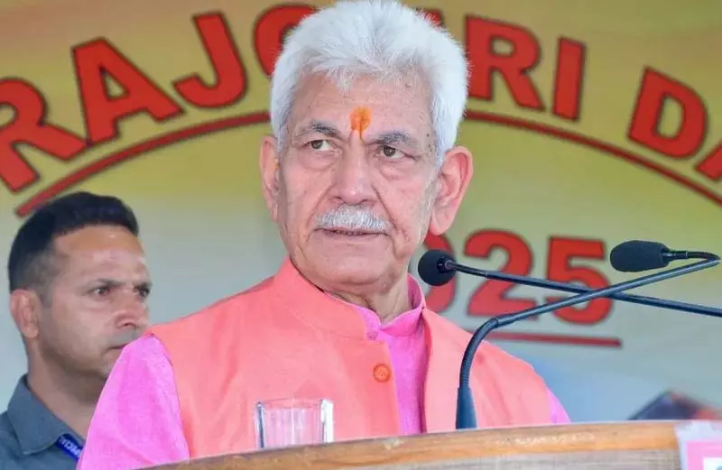 पर्यटन को हरी झंडी: जम्मू-कश्मीर में 16 पर्यटन स्थल फिर से खुले पर्यटन को हरी झंडी: जम्मू-कश्मीर में 16 पर्यटन स्थल फिर से खुले