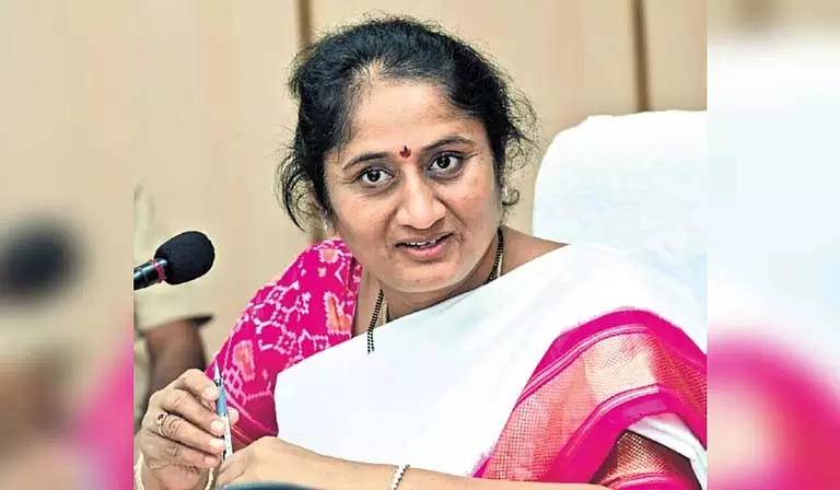 तल्लिकी वंदनम आरोप साबित करें या MLA पद से इस्तीफा दें: सविता ने जगन से कहा तल्लिकी वंदनम आरोप साबित करें या MLA पद से इस्तीफा दें: सविता ने जगन से कहा