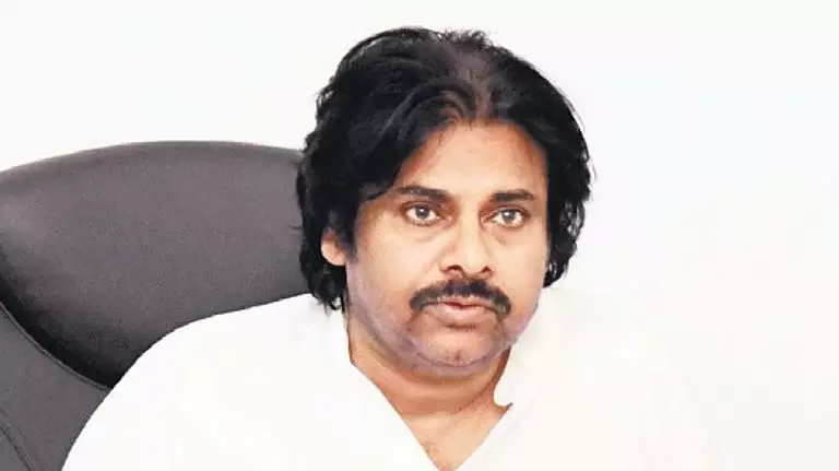Andhra उपमुख्यमंत्री पवन ने शहीद जवान के परिजनों को 25 लाख रुपये की सहायता देने की घोषणा की Andhra उपमुख्यमंत्री पवन ने शहीद जवान के परिजनों को 25 लाख रुपये की सहायता देने की घोषणा की