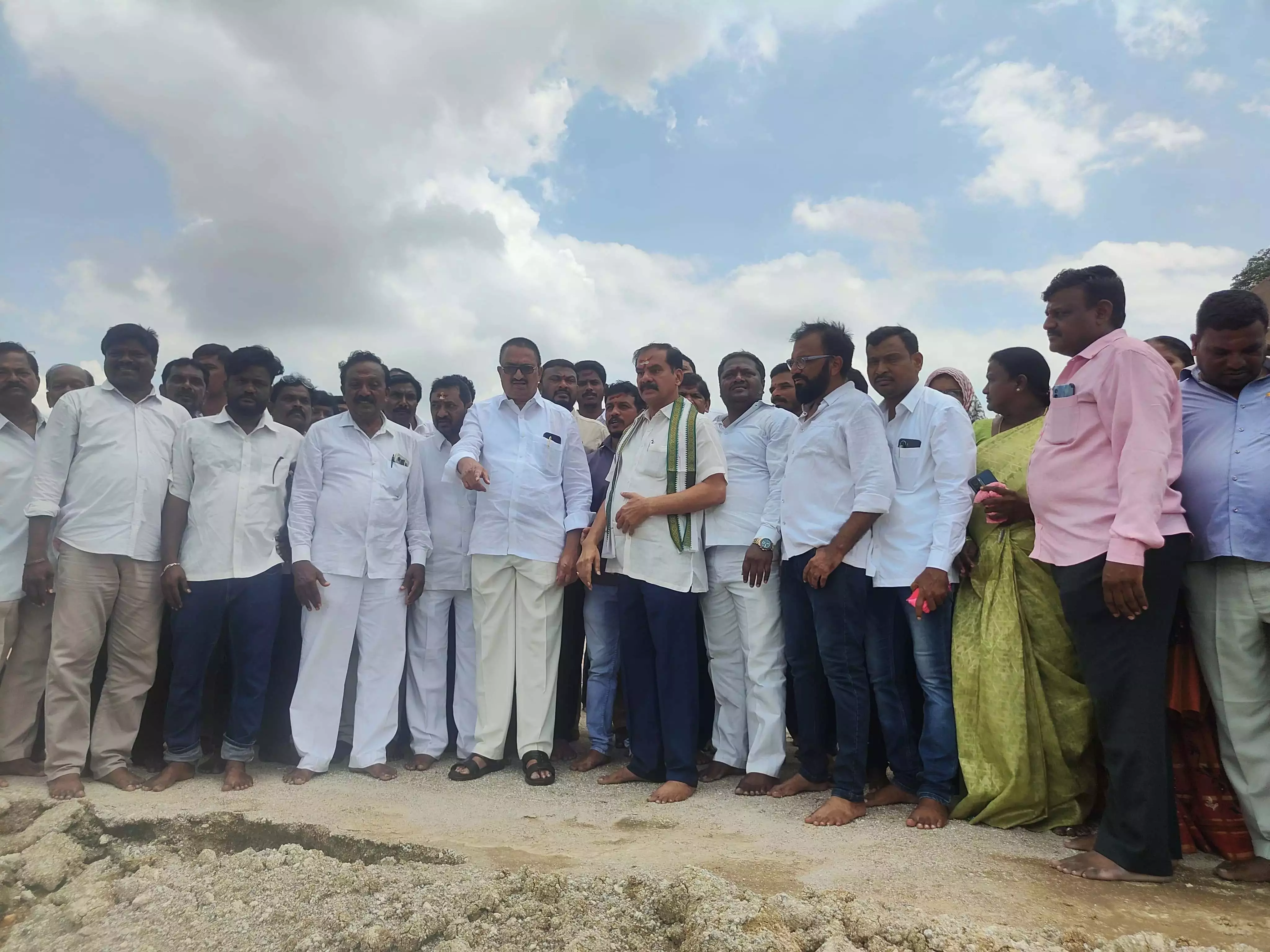 BRS नेता ने भद्रकाली डिसिल्टेशन में घोटाले का आरोप लगाया BRS नेता ने भद्रकाली डिसिल्टेशन में घोटाले का आरोप लगाया