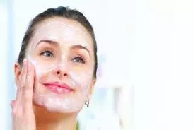 Skin Care: चावल से बने ये होममेड फेस पैक आपको देंगे ग्लोइंग स्किन Skin Care: चावल से बने ये होममेड फेस पैक आपको देंगे ग्लोइंग स्किन